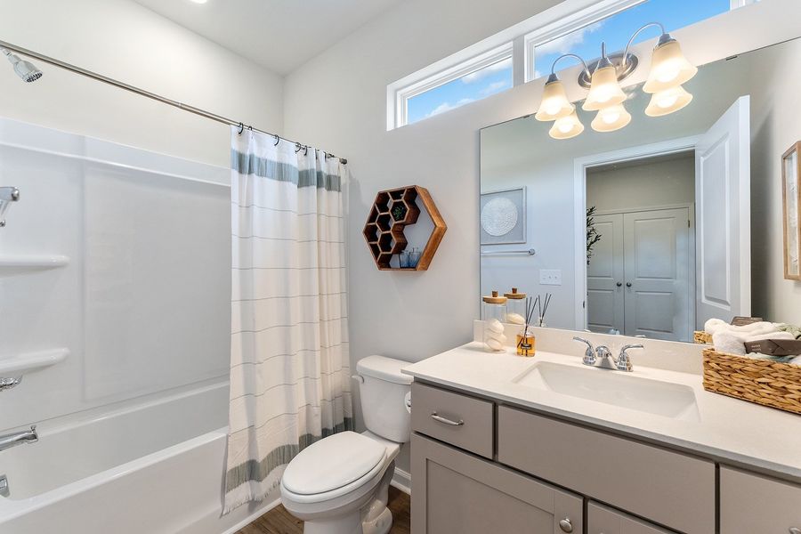 Dahlia | Bathroom Dahlia | Bathroom