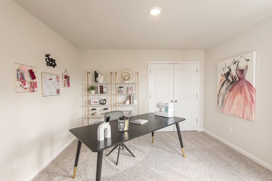 This spacious room can be transformed into a office space, bedroom, or kids room.