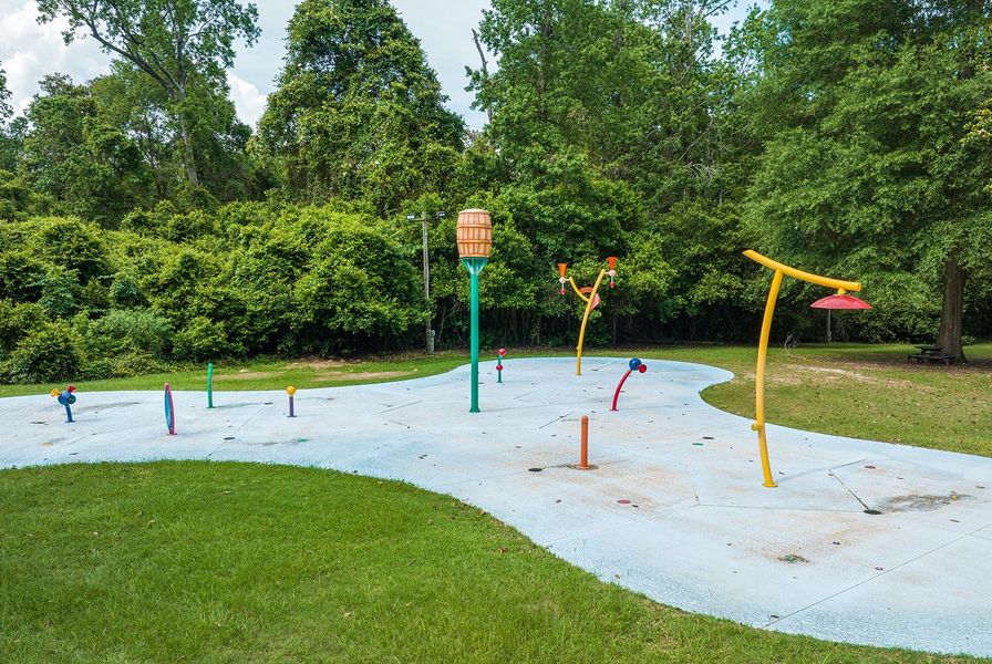 Splendora Heritage Park Splash Park Bucket Sprayer