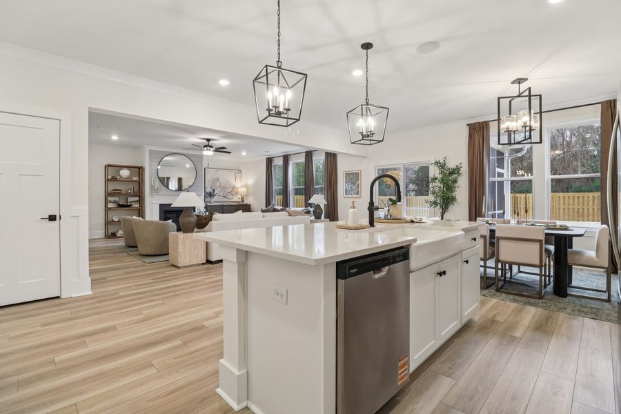 Bradley II - Kitchen