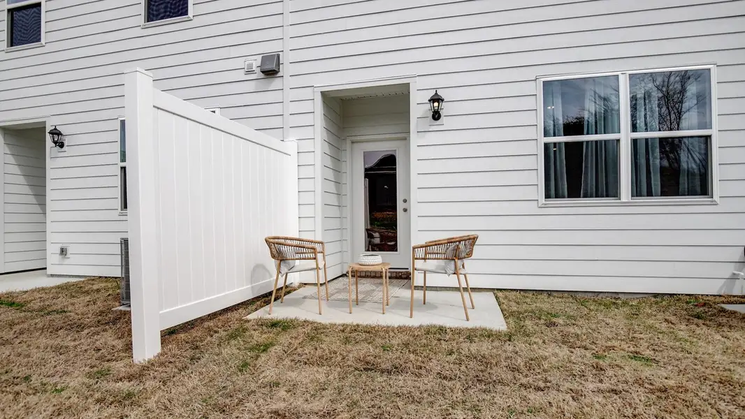 Exterior details of a home in Addison Park, Lebanon (Image 3).