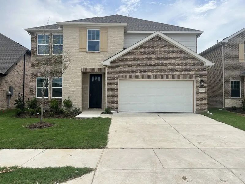 Front exterior of a home in the Willow Springs 50's community, located in Fort Worth, TX (Image 3).
