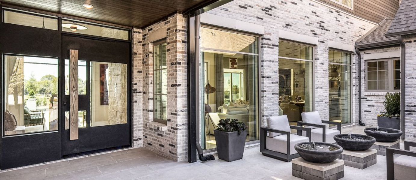 Exterior details of a home in Dean Farms, Lucas (Image 6).