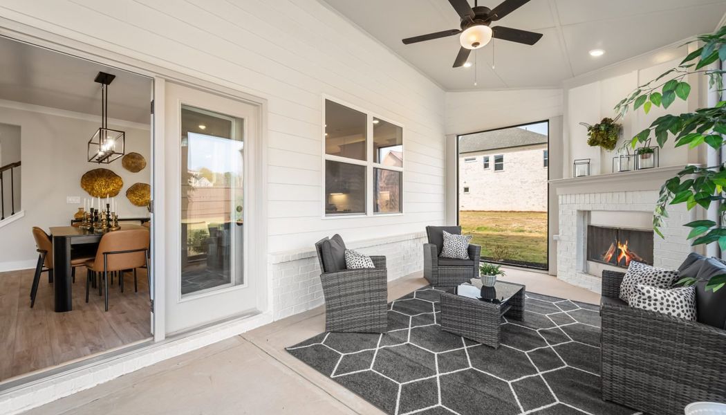 Exterior details of a home in Pinecrest Ridge, Dacula (Image 5).