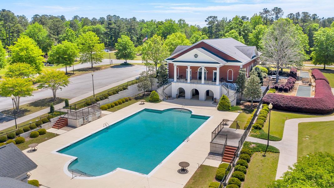 Spend Summer Weekends at the Community Pool Spend Summer Weekends at the Community Pool