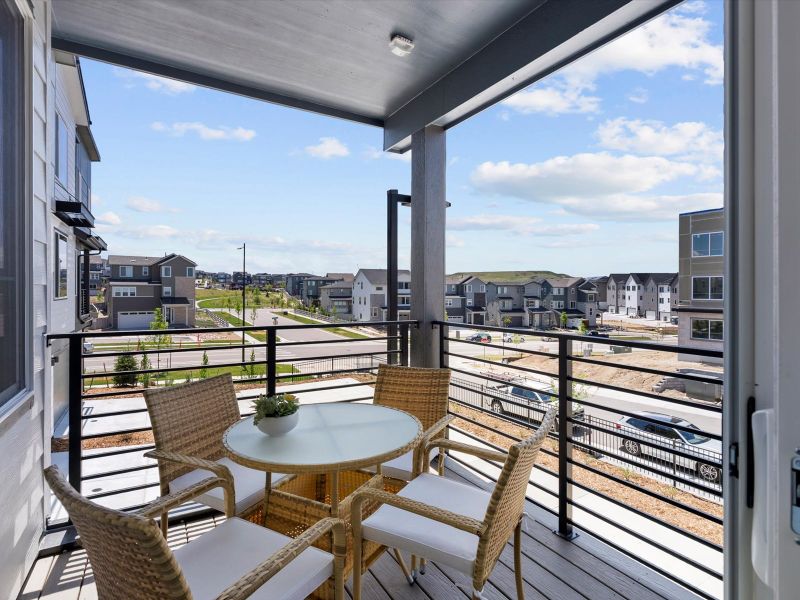 Image 21 of the Lyric at RidgeGate Townhomes community in Lone Tree, CO.