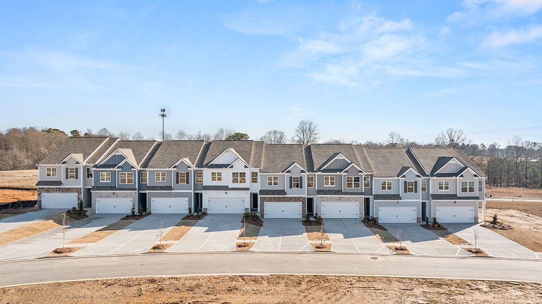 Front exterior of a home in the Rolling Meadows community, located in Jasper, GA (Image 14).