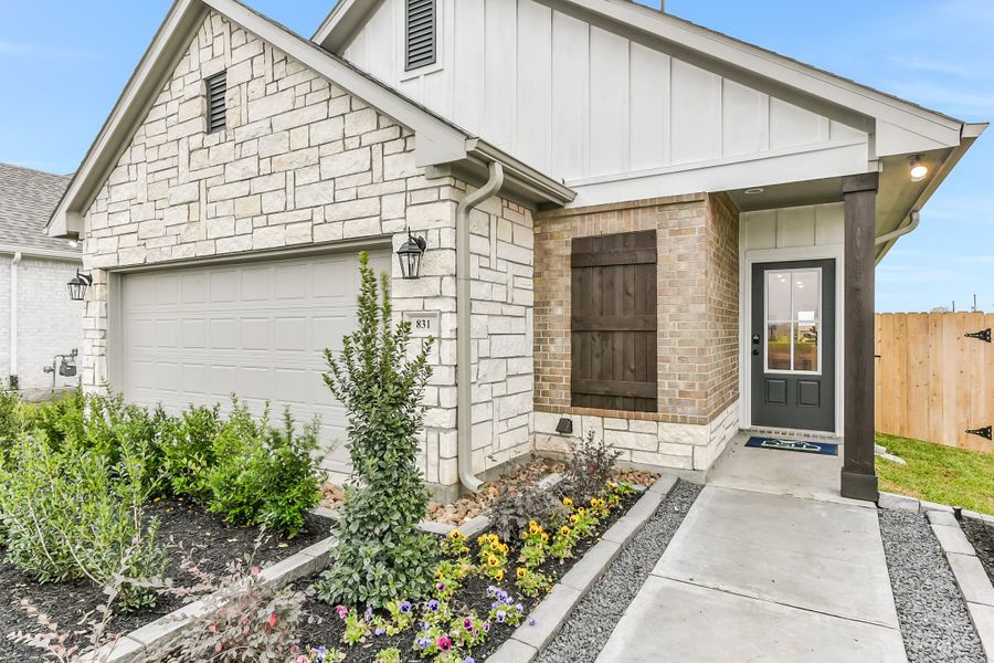 Aldeana  - Rosharon, TX - DSLD Homes - Model Home - Eastover II T