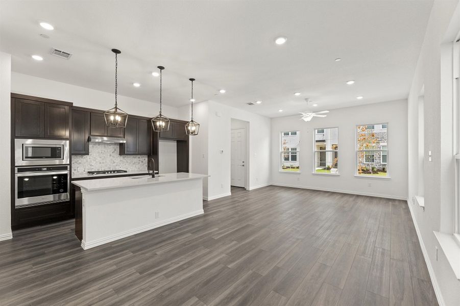 Image 106 of the Legends Crossing - Bungalows community in Irving, TX.