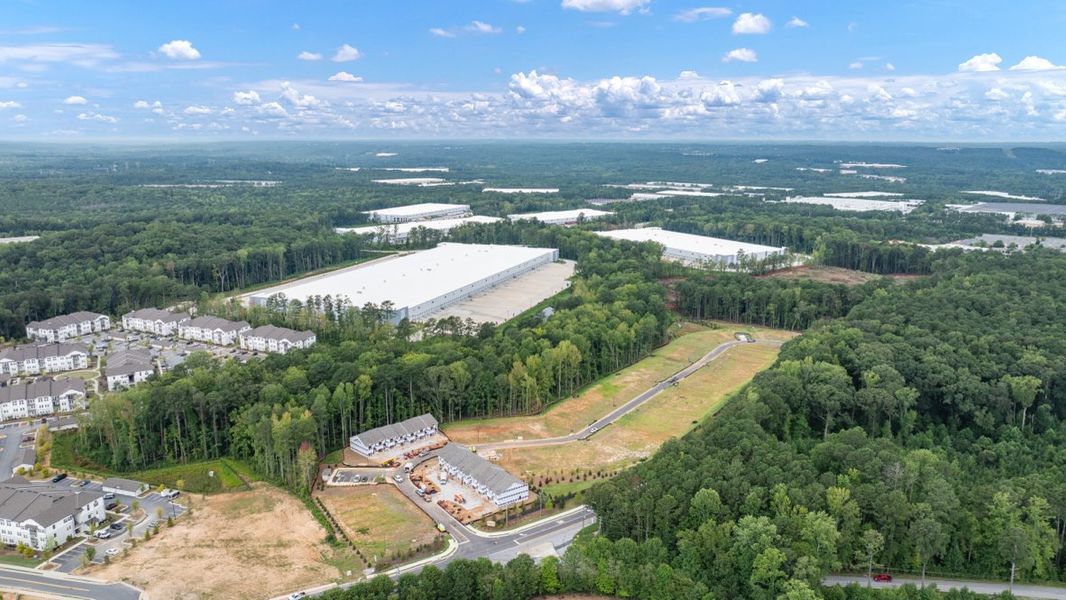 Natural surroundings and green spaces near Woodbury Park in Atlanta, GA (Image 51).