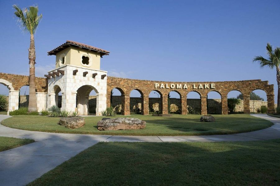 Image 6 of the Paloma Lake 70' community in Round Rock, TX.