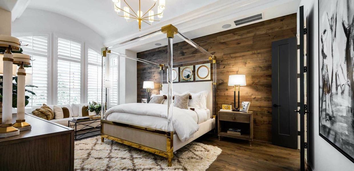 Image 6 of the Edgestone at Legacy 90s community in Frisco, TX.