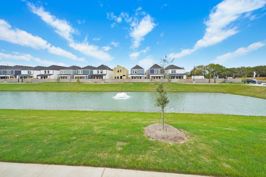 Cay Landing Amenity Pond