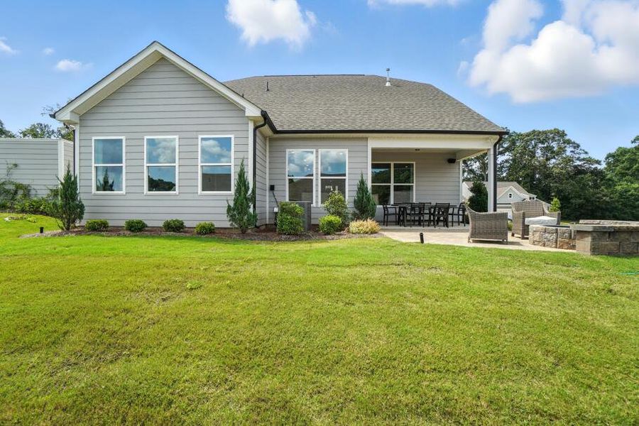 Front exterior of a home in the Villas at Prestwick community, located in Mooresville, NC (Image 11).