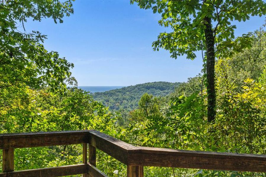 You'll enjoy getting out in nature with so many near by hiking trails, lakes, state parks and more! You'll enjoy getting out in nature with so many near by hiking trails, lakes, state parks and more!