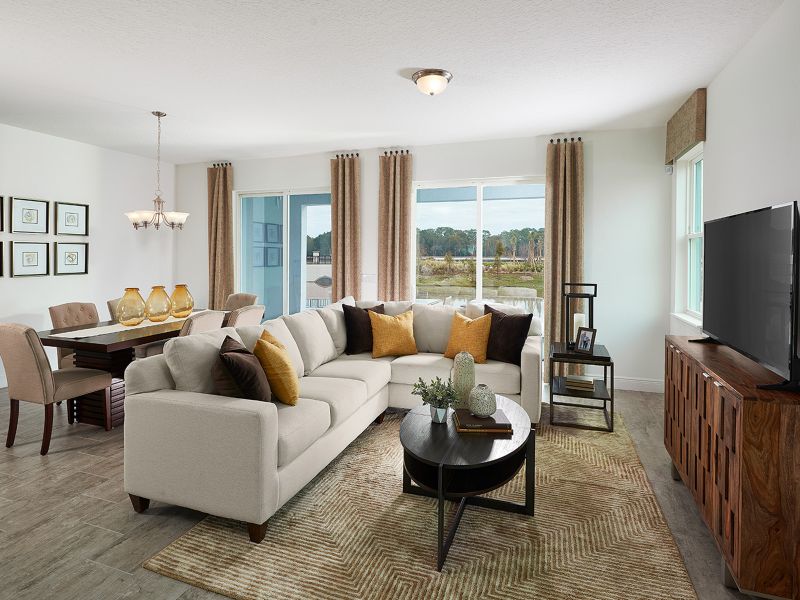 Image 4 of the Hawks Crest Townhomes community in Winter Park, FL.