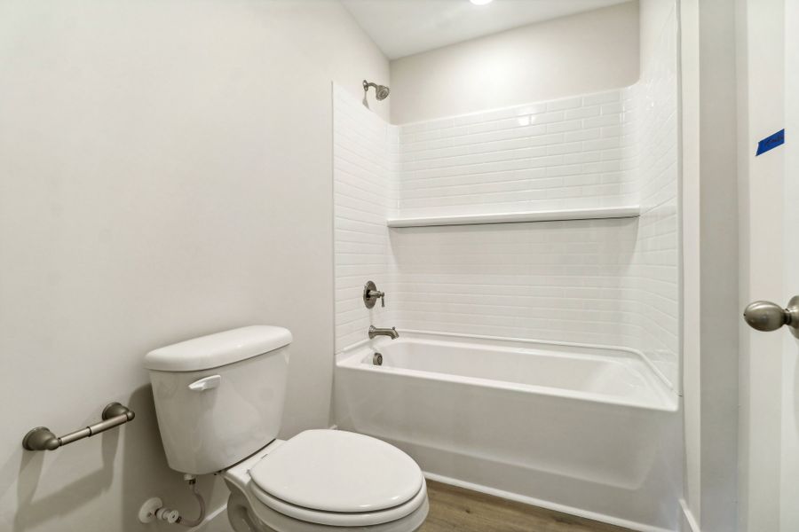 Austin II - Bathroom