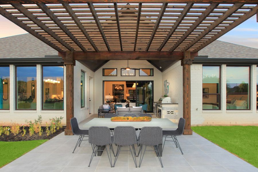 The Eastland II Outdoor Living Area