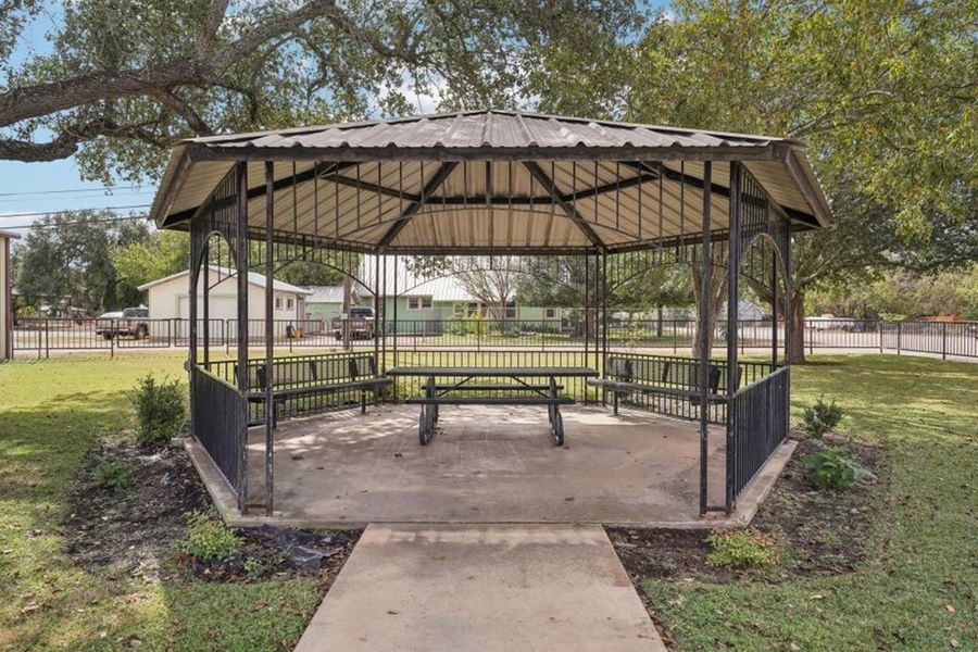 Community amenity available to residents of Grande Estates in Bertram (Image 9).