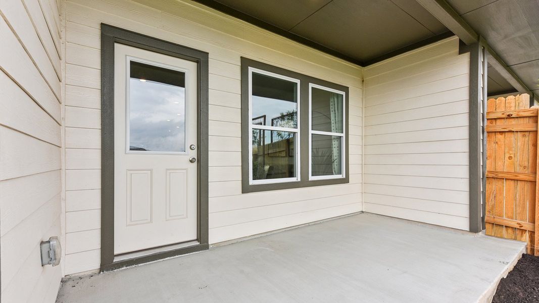 Exterior details of a home in Palomino, Manor (Image 5).