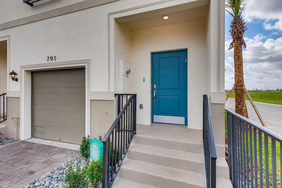 Image 5 of the Regal Palm Square community in Florida City, FL.