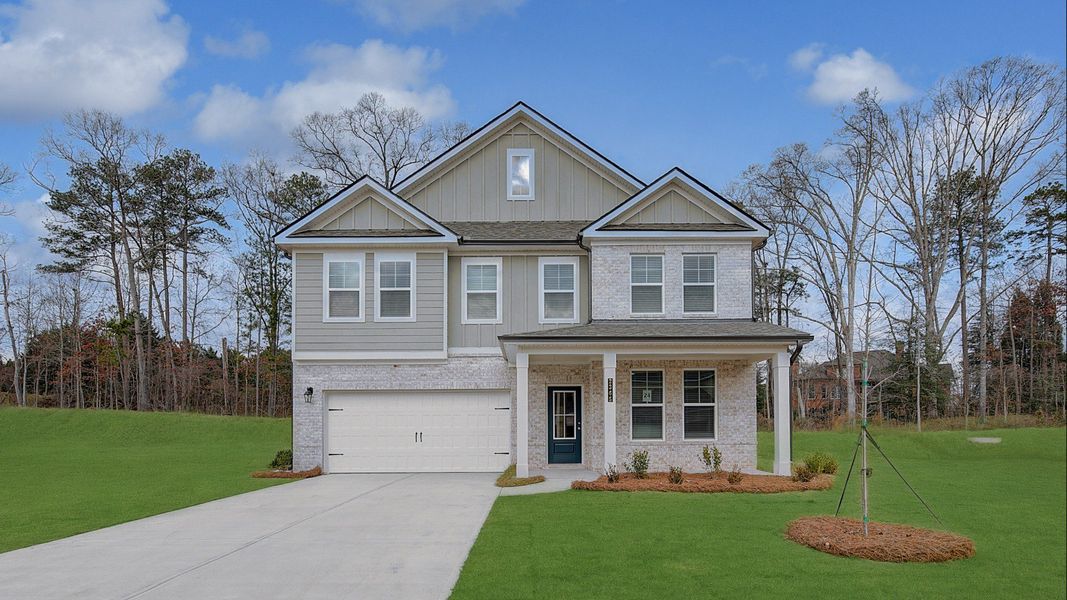 Front exterior of a home in the Hamilton Lakes community, located in Loganville, GA (Image 10).