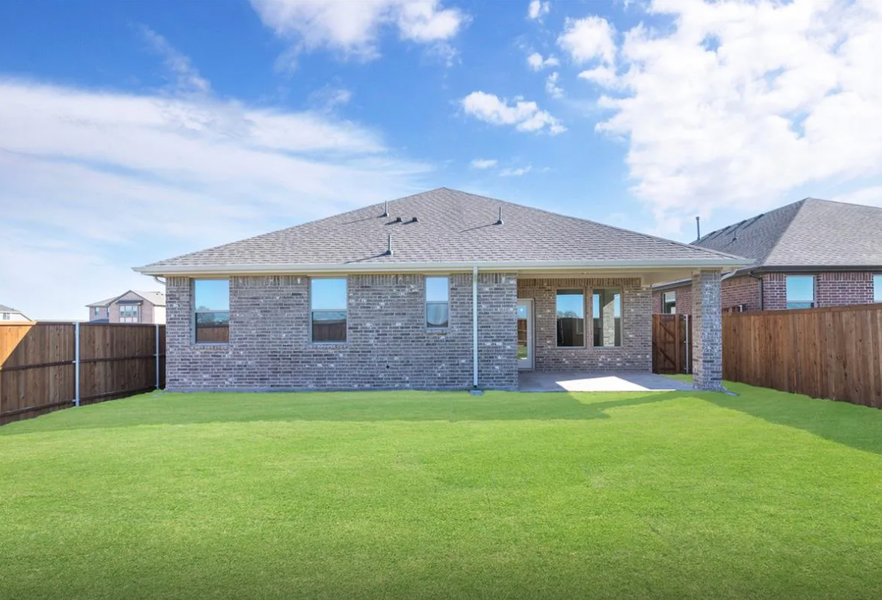 Exterior details of a home in Willow Springs 80's, Fort Worth (Image 20).