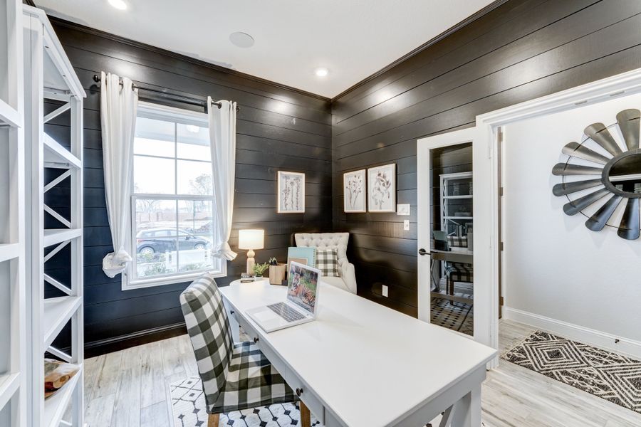 Furnished interior in a model home at Sienna: Signature Series in Missouri City (Image 5). Furnished interior in a model home at Sienna: Signature Series in Missouri City (Image 5).