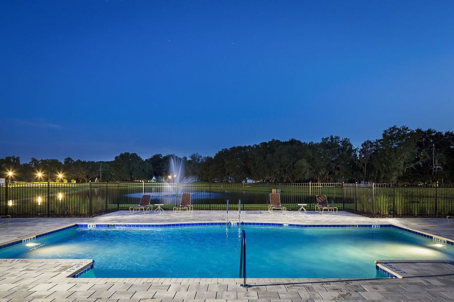 Image 20 of the Hull Island at Oakland community in Oakland, FL.