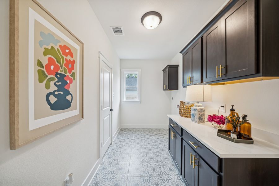 Two Step Farm - DSLD Homes - Montgomery, TX - Gemella II G - Laundry