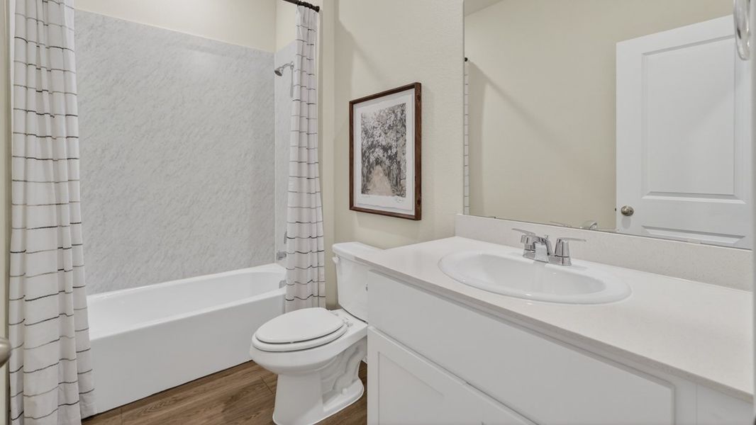 Furnished interior in a model home at Forestbrook Estates in Paris (Image 47).
