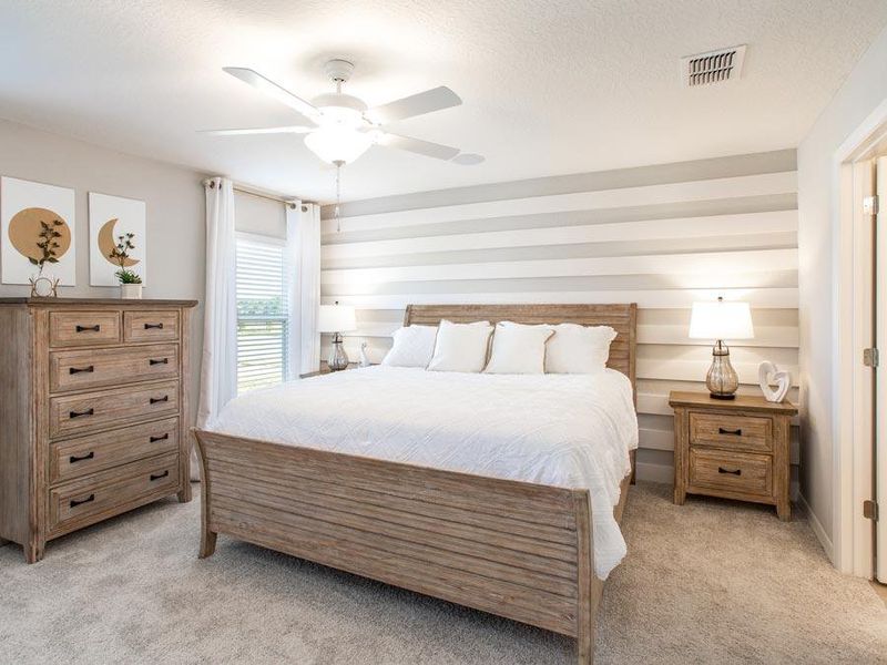 Relax in your private owner`s suite - Amaryllis model home in Davenport, FL