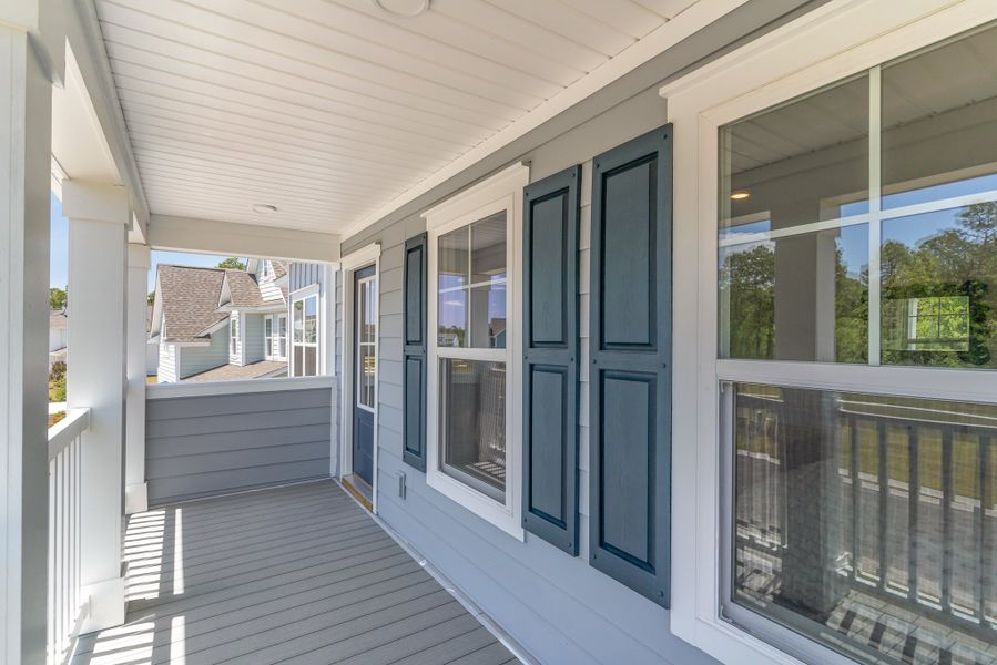Exterior details of a home in Waterbridge, Myrtle Beach (Image 38).