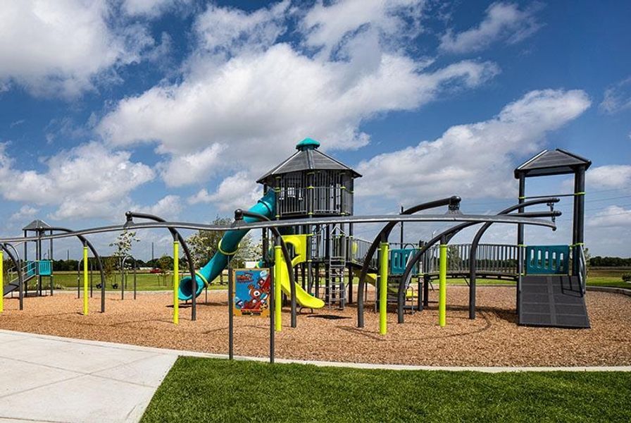 Image 9 of the Lakes of Savannah community in Rosharon, TX.