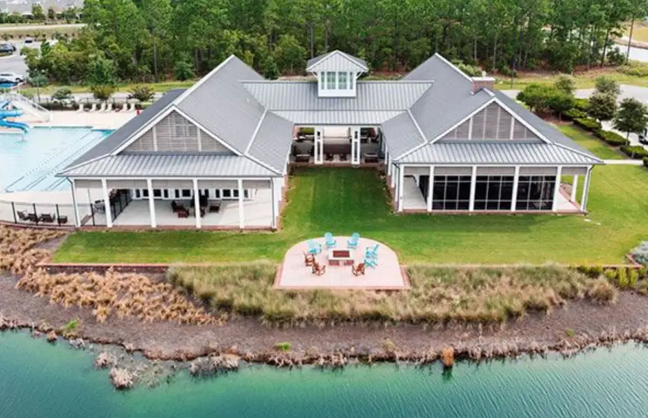 Front exterior of a home in the Lakeside Townes at Riverlights community, located in Wilmington, NC (Image 4).