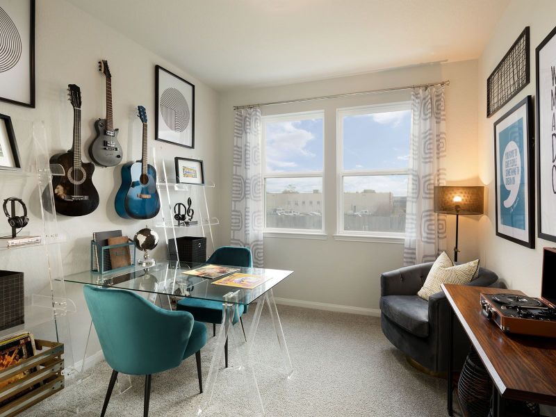 Image 4 of the Oaks of Lawndale community in Houston, TX.