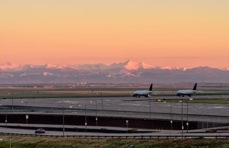 30 Minutes From DIA 30 Minutes From DIA