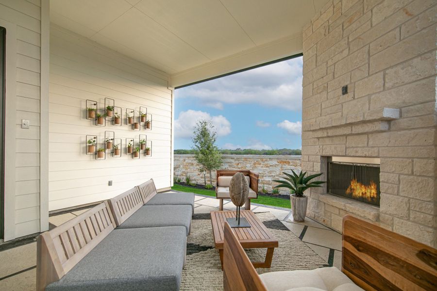 Exterior details of a home in Mesa Western, Cibolo (Image 3).