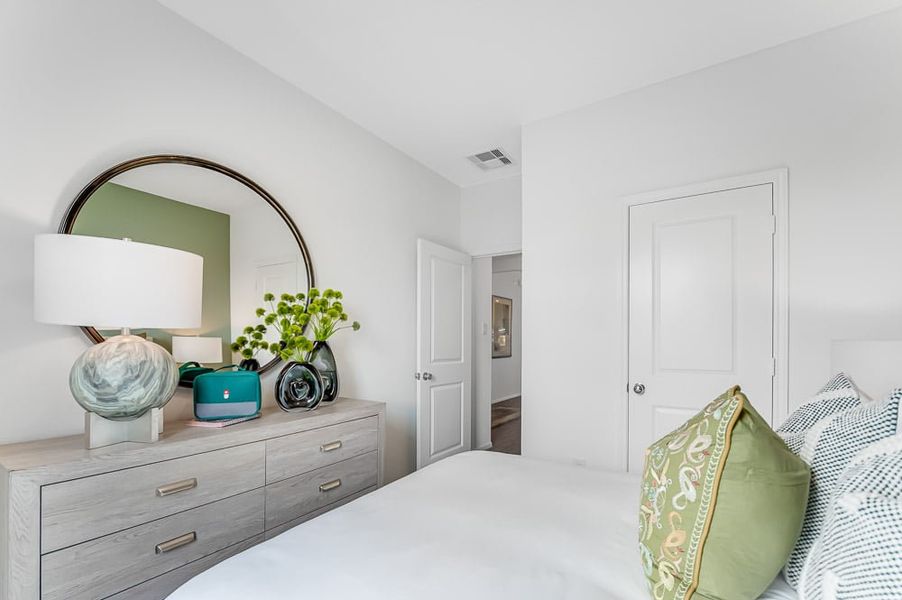 Furnished interior in a model home at Raburn Reserve 50s in Tomball (Image 70).