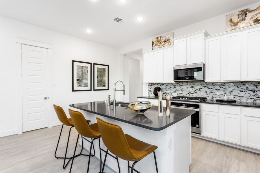 Image 12 of the Seabourne Landing community in Rosenberg, TX.