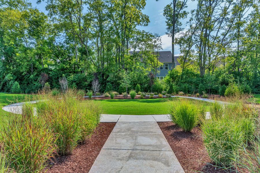 Natural surroundings and green spaces near Oxford Station in Gallatin, TN (Image 50).