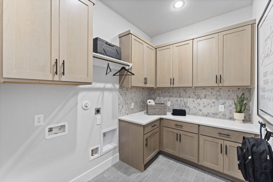 Furnished interior in a model home at Lakeview 100’s in Waller (Image 22).
