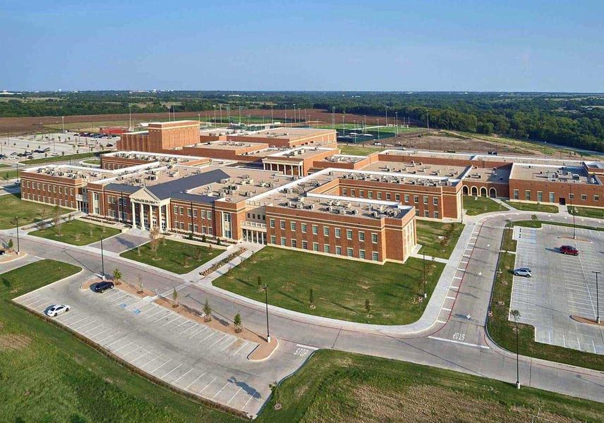 Image 48 of the Ridge Crossing community in Waxahachie, TX.