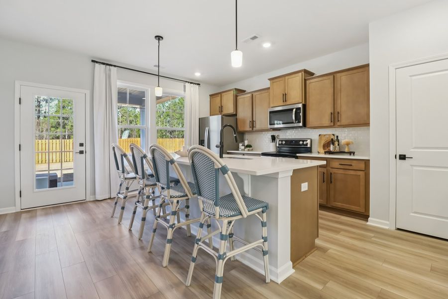 Makenzie II - Kitchen