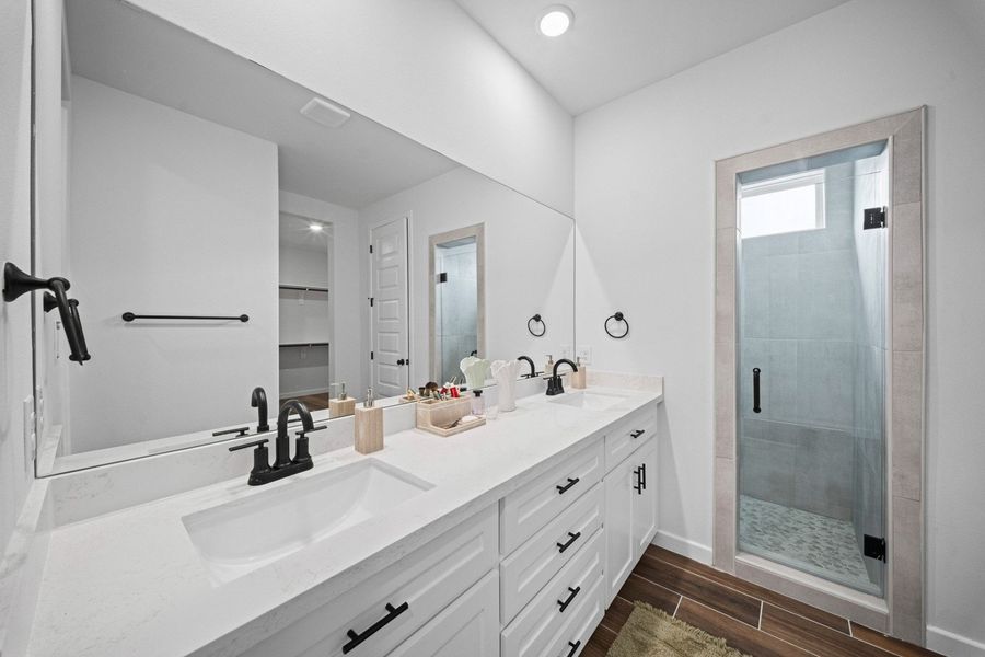 Furnished interior in a model home at Allison Estates in Harlingen (Image 24).