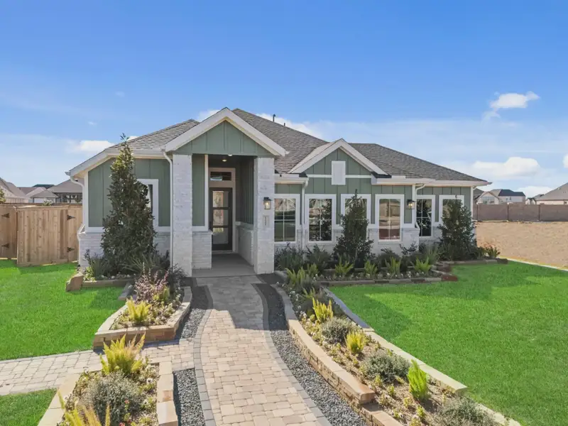 Front exterior of a home in the Beacon Point 45' community, located in Texas City, TX (Image 1). Front exterior of a home in the Beacon Point 45' community, located in Texas City, TX (Image 1).