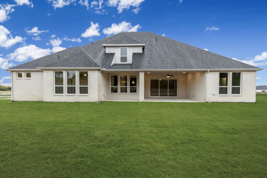 Exterior details of a home in Heritage, McLendon-Chisholm (Image 3). Exterior details of a home in Heritage, McLendon-Chisholm (Image 3).