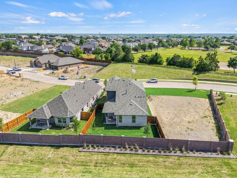 Front exterior of a home in the ValleyBrooke community, located in Mesquite, TX (Image 29).