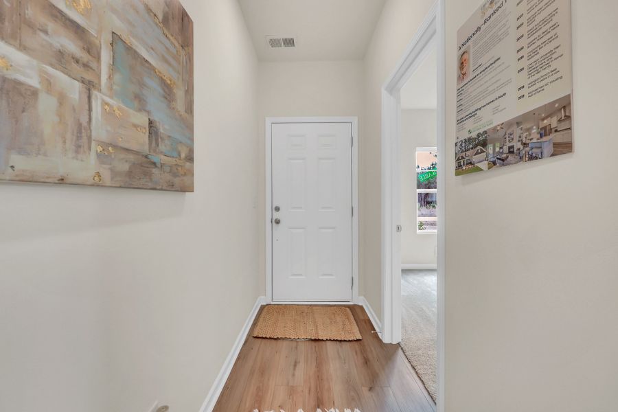 Darcy II - Front Entrance