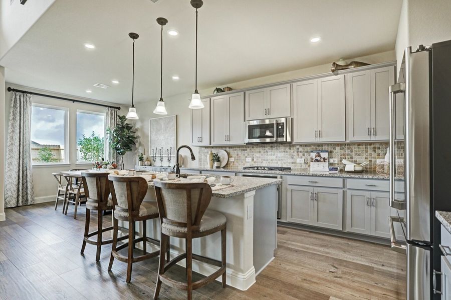 Image 7 of the Del Bello Lakes 50 Series community in Manvel, TX.